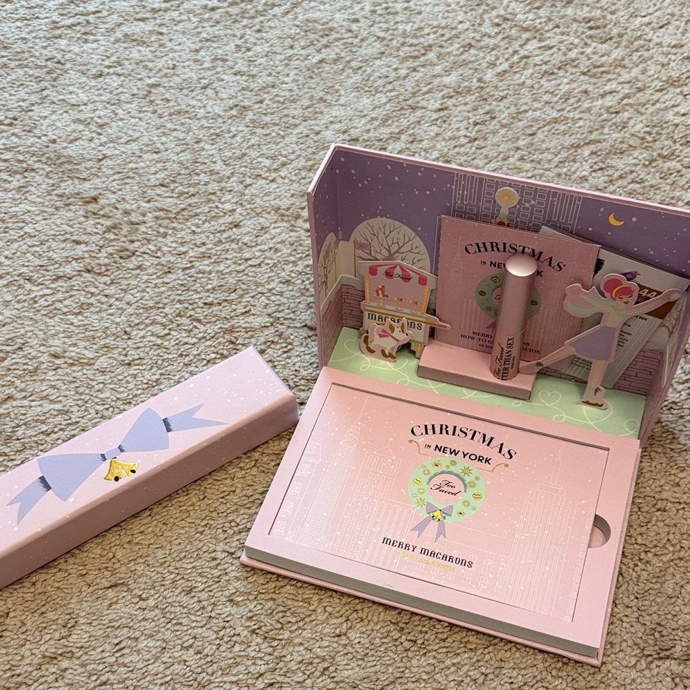 Christmas in New York Kids Toy Set - Pink and Purple